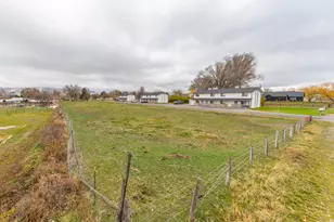 360 N 400 W, Hyrum, UT 84319 - Photo 7