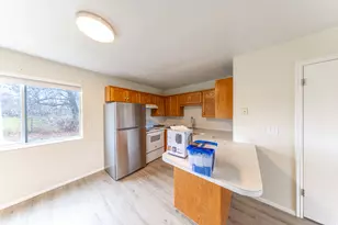 360 N 400 W, Hyrum, UT 84319 - Photo 17