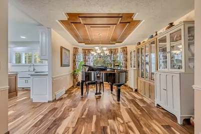 1972 E Everleigh Cir, Sandy, UT 84093 - Photo 7