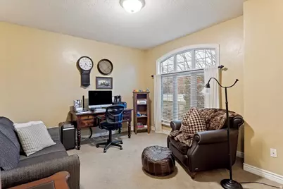 431 N 1050 E, Layton, UT 84040 - Photo 17