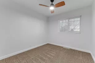 537 E 300 N, Kaysville, UT 84037 - Photo 21