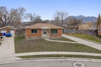 221 W Olympus Cir, Midvale, UT 84047 - Photo 41