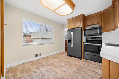 221 W Olympus Cir, Midvale, UT 84047 - Photo 7