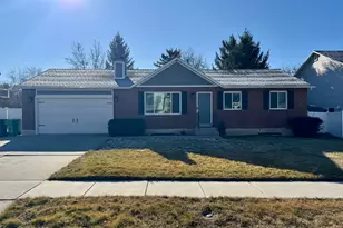 888 E Dupler Rd, Sandy, UT 84094 - Photo 1