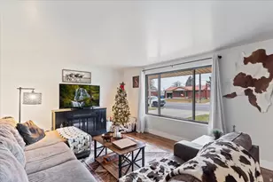 762 Anderson Ave, Hyrum, UT 84319 - Photo 9