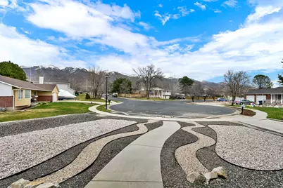 1629 E Juniper St, Layton, UT 84040 - Photo 7