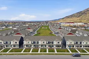 1564 E 460 S, Hyrum, UT 84319 - Photo 27