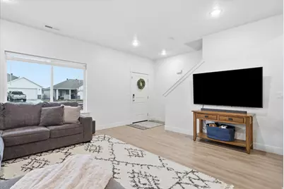 1564 E 460 S, Hyrum, UT 84319 - Photo 5