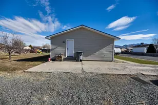 528 W 300 N, Milford, UT 84751 - Photo 7