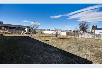 528 W 300 N, Milford, UT 84751 - Photo 3