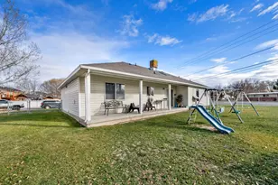 3084 Royal Wulff Ln, West Valley, UT 84120 - Photo 21
