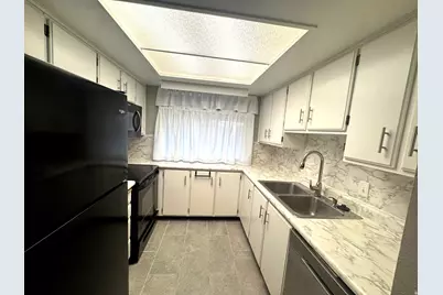 208 W Garden Park, Orem, UT 84057 - Photo 7