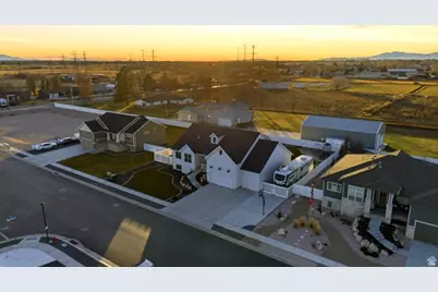 2059 N 3000 W, Plain City, UT 84404 - Photo 3