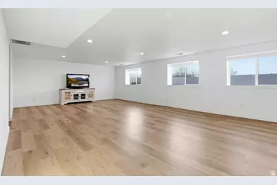2059 N 3000 W, Plain City, UT 84404 - Photo 15