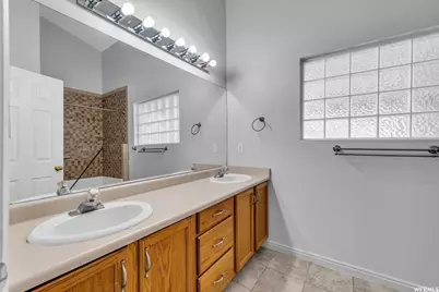 828 W Chartres Ave S, Sandy, UT 84070 - Photo 9
