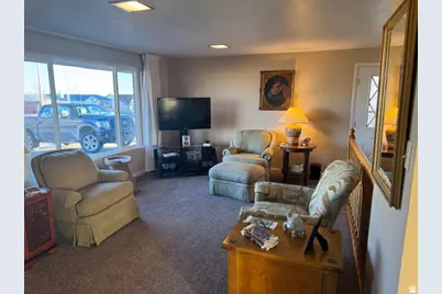 196 S Blue Mountain Dr, Monticello, UT 84535 - Photo 5