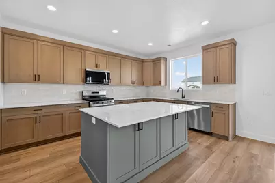 3802 W 1700 S #328, Taylor, UT 84401 - Photo 9