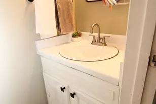 5949 S Sultan Cir, Murray, UT 84107 - Photo 11