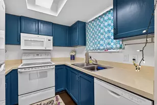 894 N 160 W, Orem, UT 84057 - Photo 11