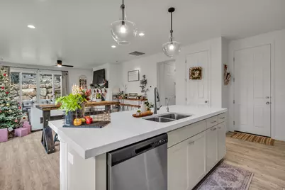 2103 N Elderberry Dr W, Saratoga Springs, UT 84045 - Photo 9