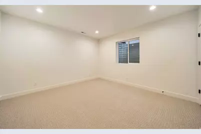 316 N Amber Ln, Layton, UT 84041 - Photo 37