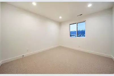 316 N Amber Ln, Layton, UT 84041 - Photo 25