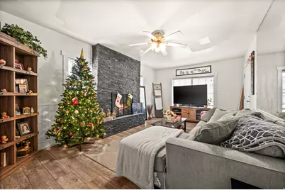 2352 E 3395 S, Salt Lake City, UT 84109 - Photo 3