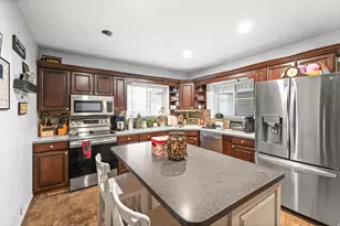 2352 E 3395 S, Salt Lake City, UT 84109 - Photo 5