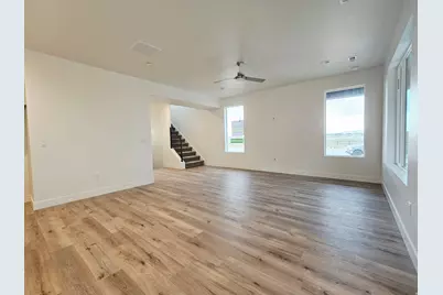 2846 W 2705 N #70, Plain City, UT 84404 - Photo 9