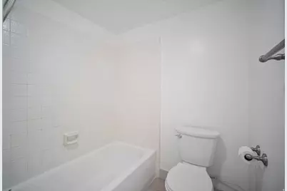 88 W 50 S #Q17, Centerville, UT 84014 - Photo 9