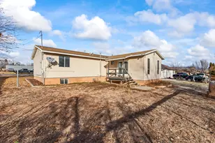 35 W 200 N, Aurora, UT 84620 - Photo 33