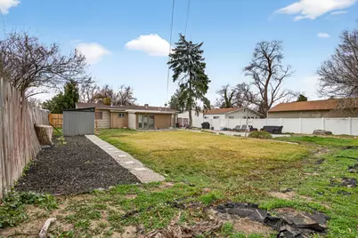 1771 E Fieldcrest Ln, Holladay, UT 84117 - Photo 33