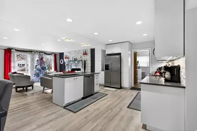 1771 E Fieldcrest Ln, Holladay, UT 84117 - Photo 13