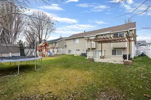 1427 W Silvercreek Dr, Layton, UT 84041 - Photo 25