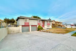 59 Hillcrest Dr, Price, UT 84501 - Photo 3