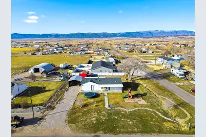 718 S 200 W, Mount Pleasant, UT 84647 - Photo 3