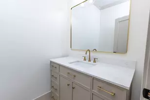 2250 S 2100 E, Salt Lake City, UT 84109 - Photo 13