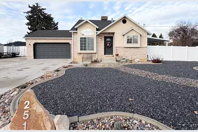 2517 N 4350 W, Plain City, UT 84404 - Photo 1