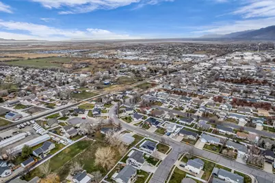 1032 W 1400 S, Woods Cross, UT 84087 - Photo 39