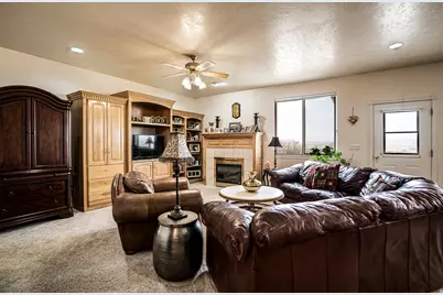 1135 W Park Ridge Dr S, Roosevelt, UT 84066 - Photo 11