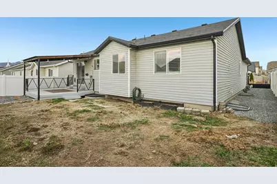 2418 E Jim Bridger Dr, Eagle Mountain, UT 84005 - Photo 23