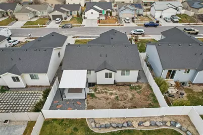 2418 E Jim Bridger Dr, Eagle Mountain, UT 84005 - Photo 25