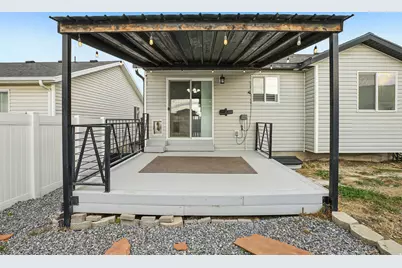 2418 E Jim Bridger Dr, Eagle Mountain, UT 84005 - Photo 21
