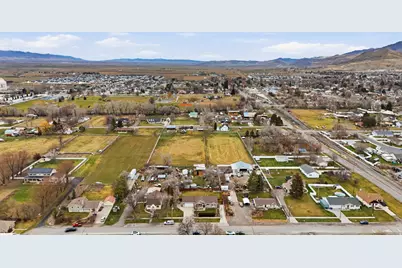465 W 200 S, Smithfield, UT 84335 - Photo 43