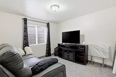 465 W 200 S, Smithfield, UT 84335 - Photo 27