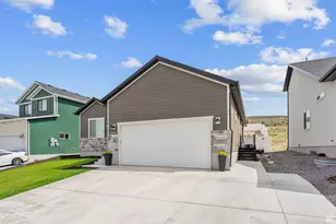 7948 N Bristlecone Rd, Eagle Mountain, UT 84005 - Photo 27