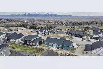 86 S 950 E, Hyde Park, UT 84318 - Photo 7