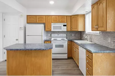 3469 S Merry Ln, West Valley, UT 84120 - Photo 5