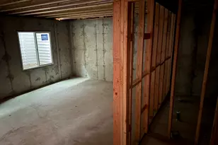 653 E Ryegrass Dr, Eagle Mountain, UT 84005 - Photo 9