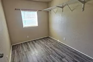 935 E 3000 N, Layton, UT 84040 - Photo 9